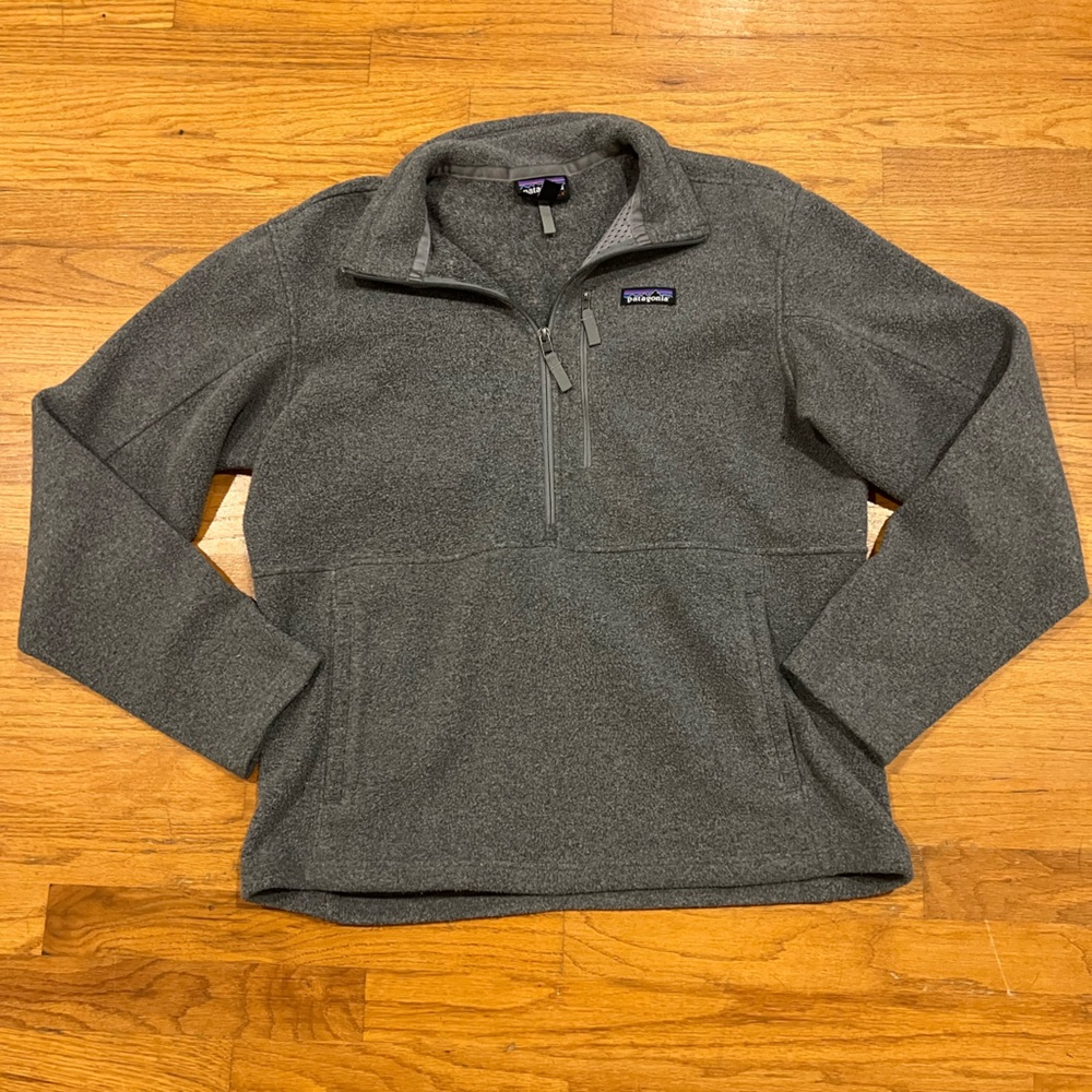 Patagonia synchilla gray half zip pull over size medium